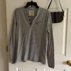 A&F Men’s long sleeve